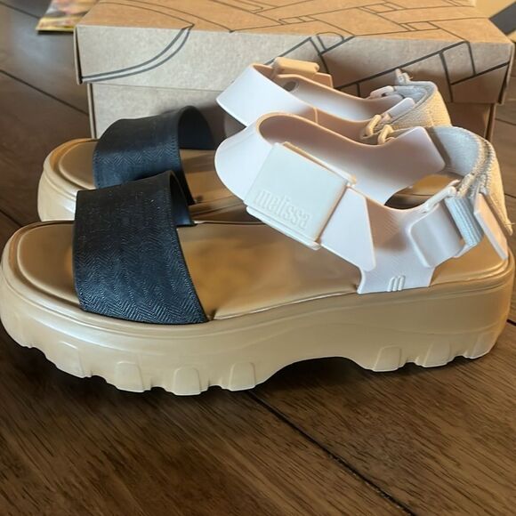 Melissa| Women's sandals brown and black color size 9 - Picture 2 of 7